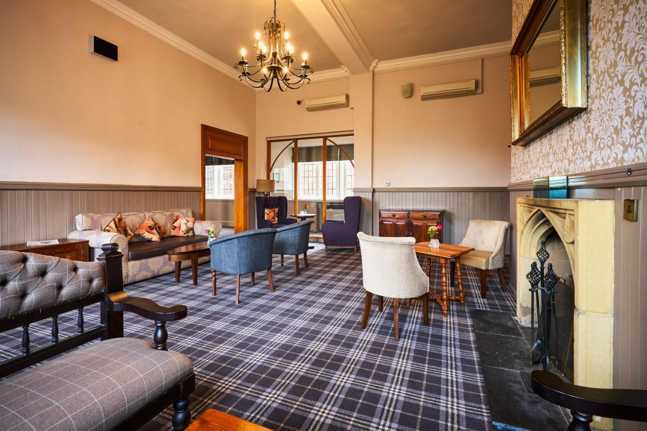 Highland Hotel- Part Of The Cairn Collection Stirling